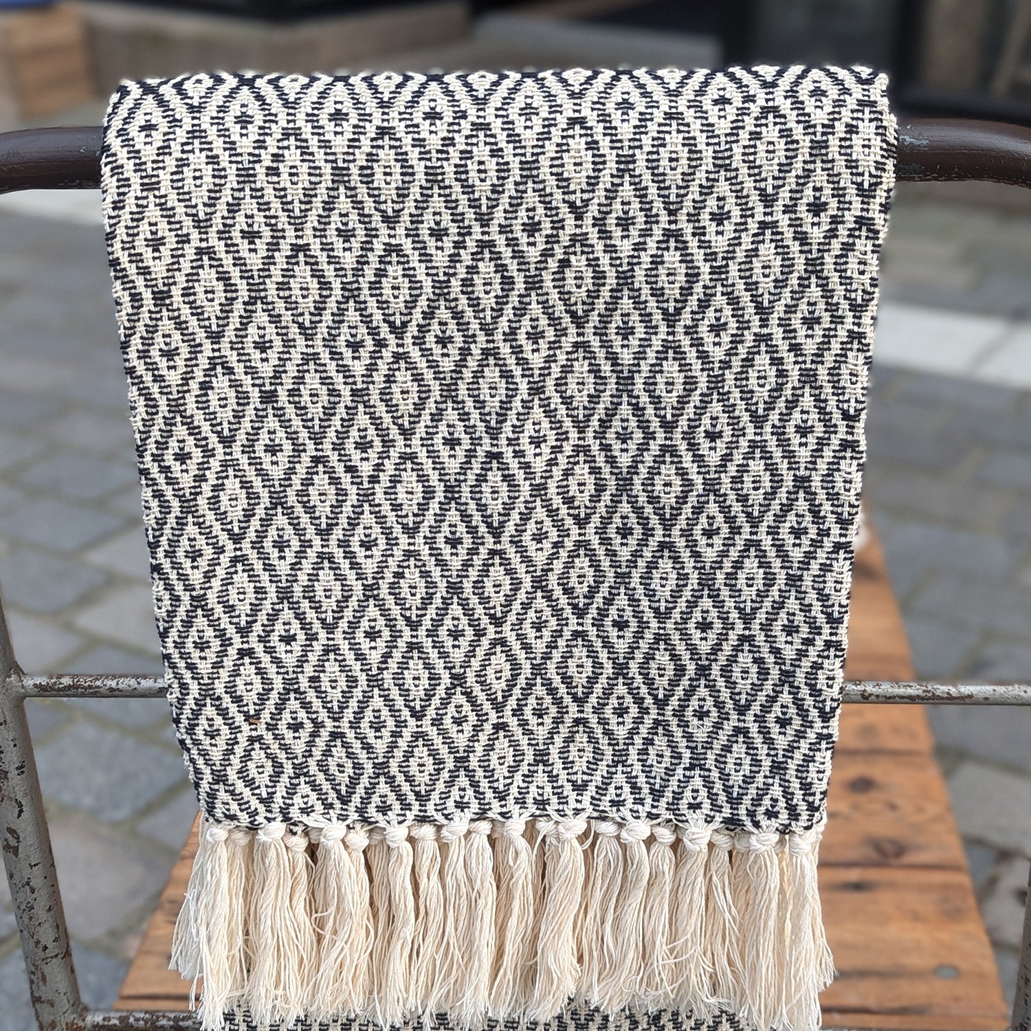 Plaid, vævet bomuld 135 x 200 cm., diamantmønster - Sort
