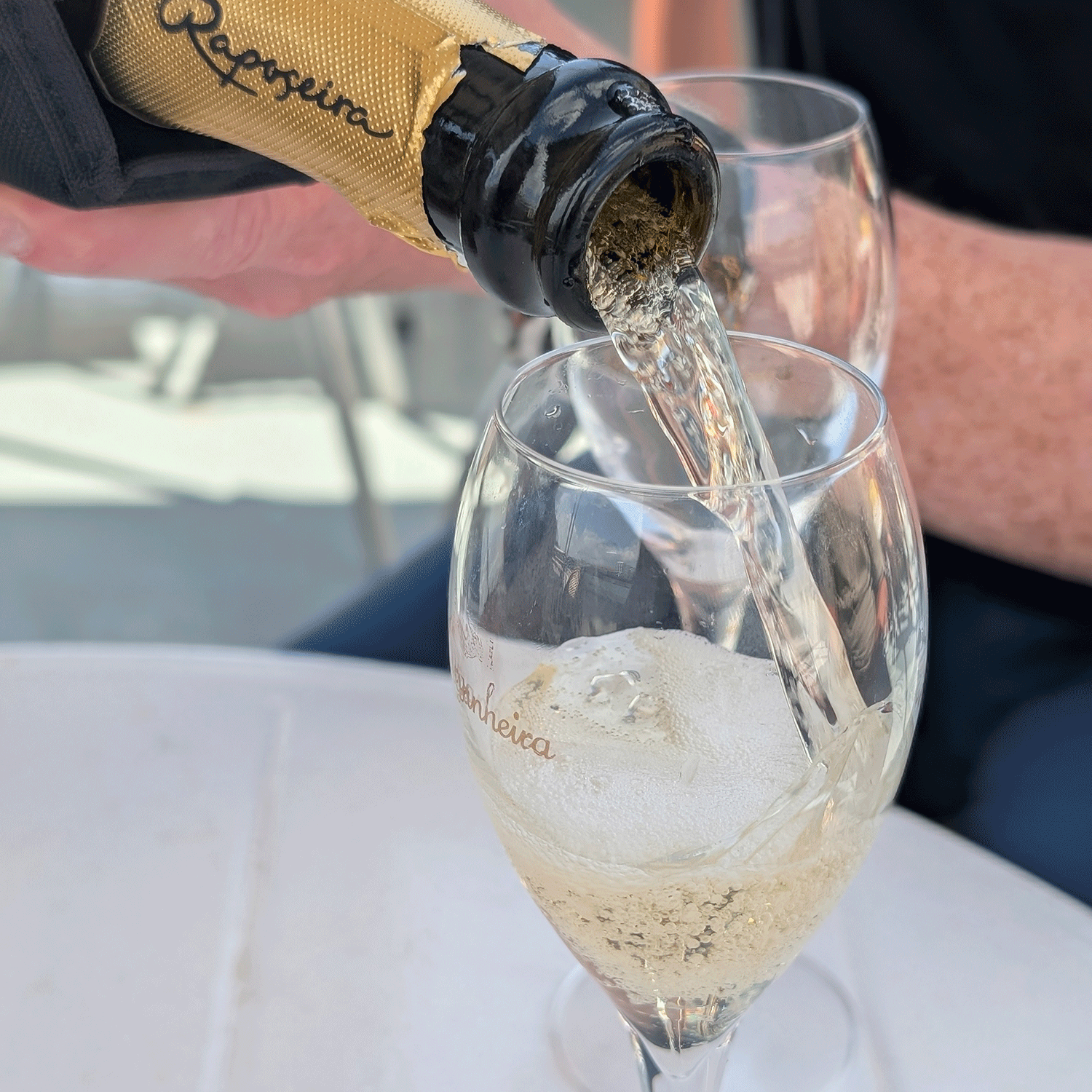Adelino Wine Lab – Vinsmagning "Bobler i glasset", 12. juni 2026